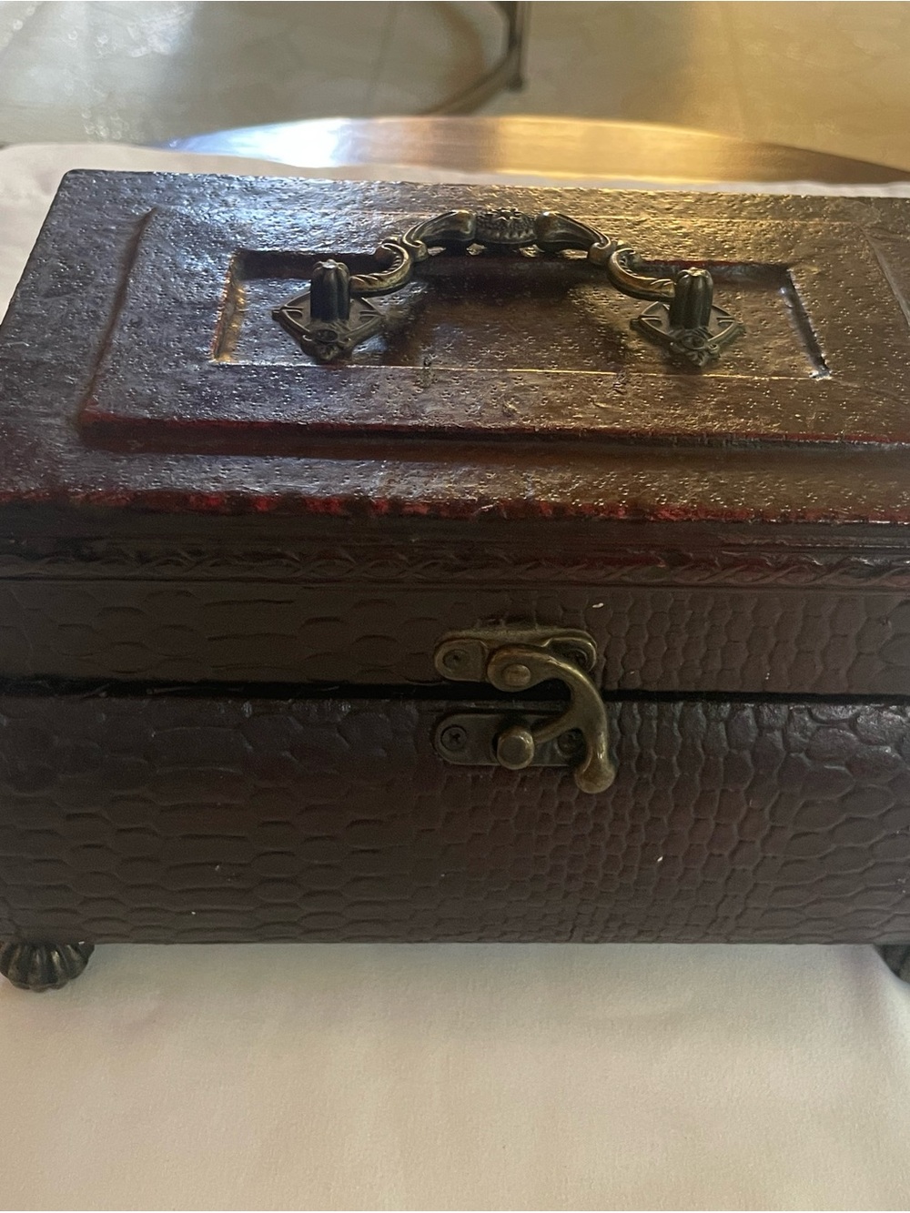 Vintage-Style Brown Decorative Jewelry Box with Brass Hardware